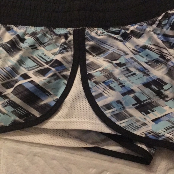 SO Juniors Activewear shorts - Picture 5 of 9